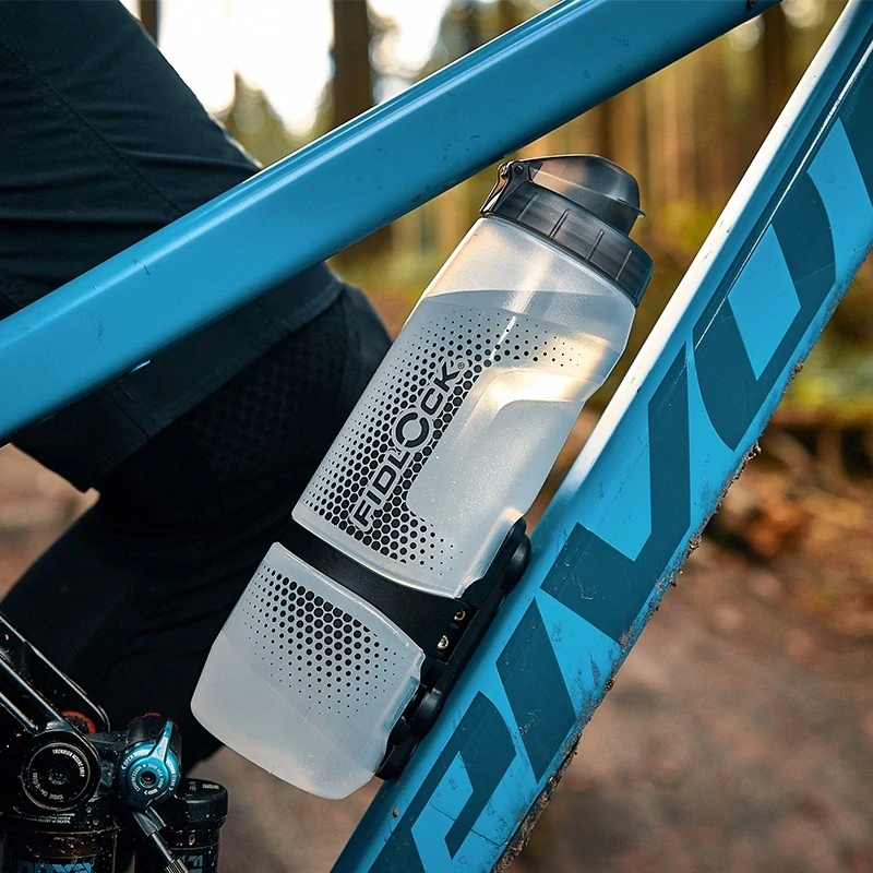 Láhev Fidlock TWIST set čirá 800ml + základna na rám